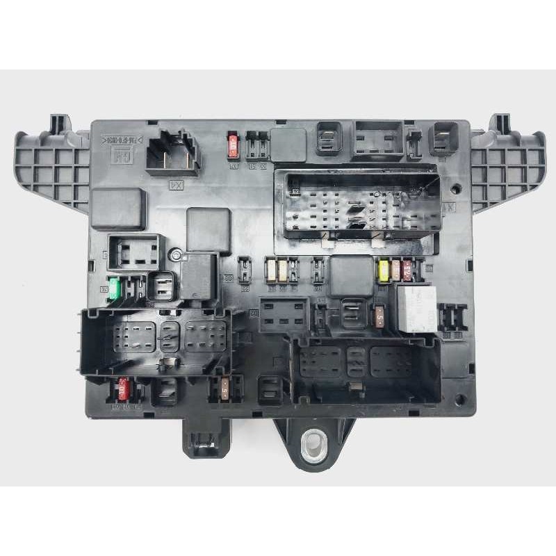 Recambio de caja reles / fusibles para opel astra j lim. excellence referencia OEM IAM 365927271 1110078AD 13343950