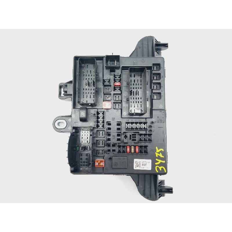 Recambio de caja reles / fusibles para opel insignia berlina selective referencia OEM IAM 2273776403  