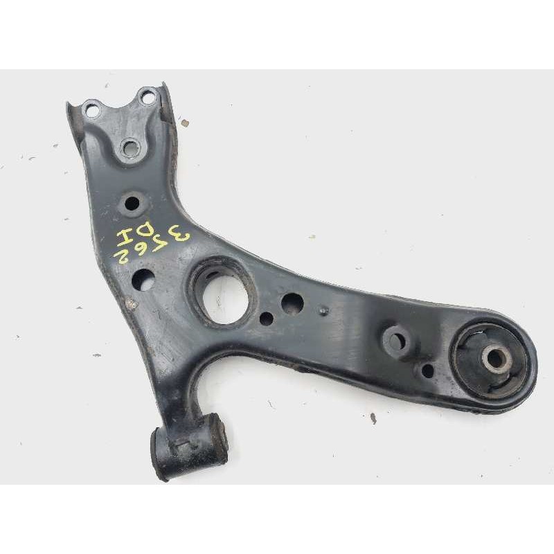 Recambio de brazo suspension inferior delantero izquierdo para toyota auris active referencia OEM IAM 4806902130  