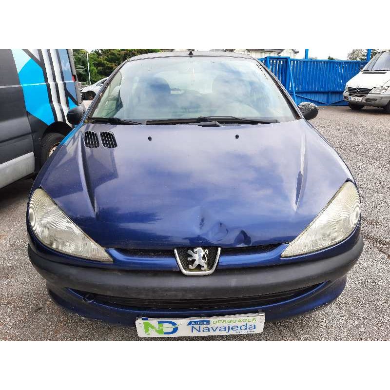 peugeot 206 berlina del año 2000