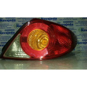 PILOTO TRASERO DERECHO 0K33051140 0K33051140 