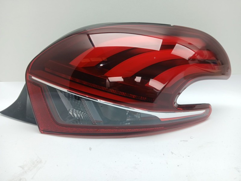 Recambio de piloto trasero derecho para peugeot 208 i (ca_, cc_) 1.2 vti 82 referencia OEM IAM 9810430580  