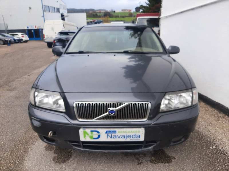 volvo s80 berlina del año 2002