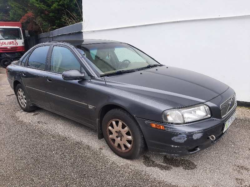 volvo s80 berlina del año 2002