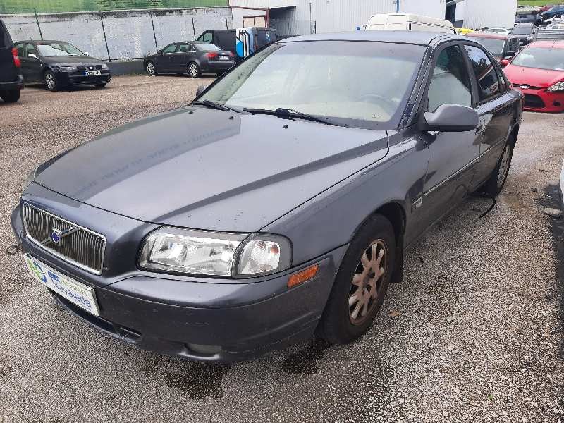 volvo s80 berlina del año 2002