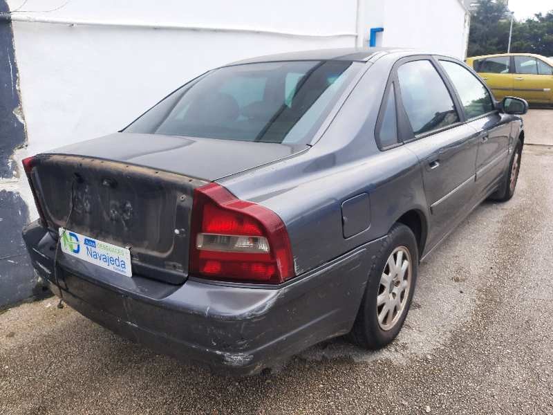 volvo s80 berlina del año 2002