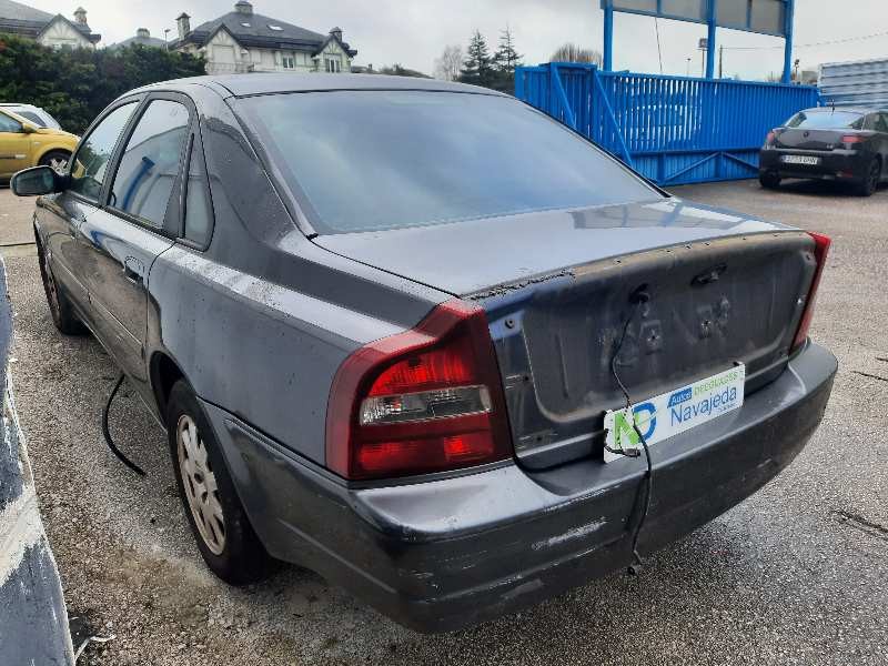 volvo s80 berlina del año 2002