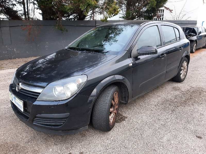 opel astra h berlina del año 2006
