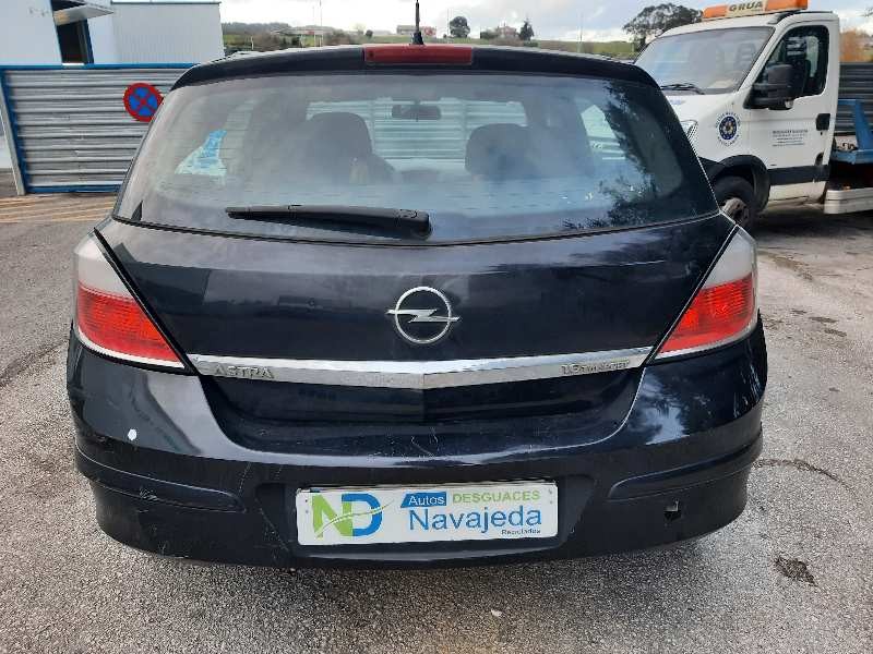 opel astra h berlina del año 2006