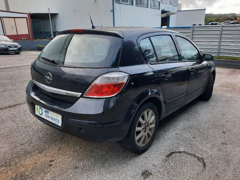 opel astra h berlina del año 2006