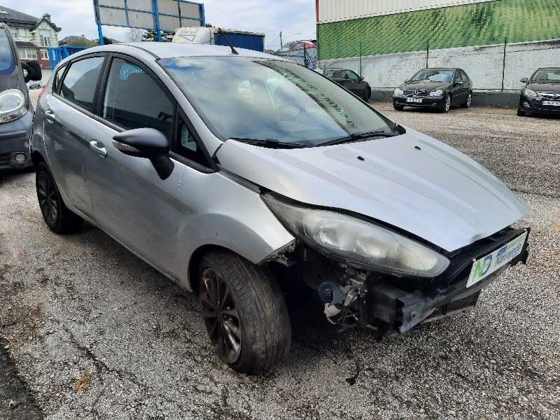 ford fiesta (ccn) del año 2013