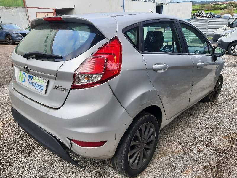 ford fiesta (ccn) del año 2013