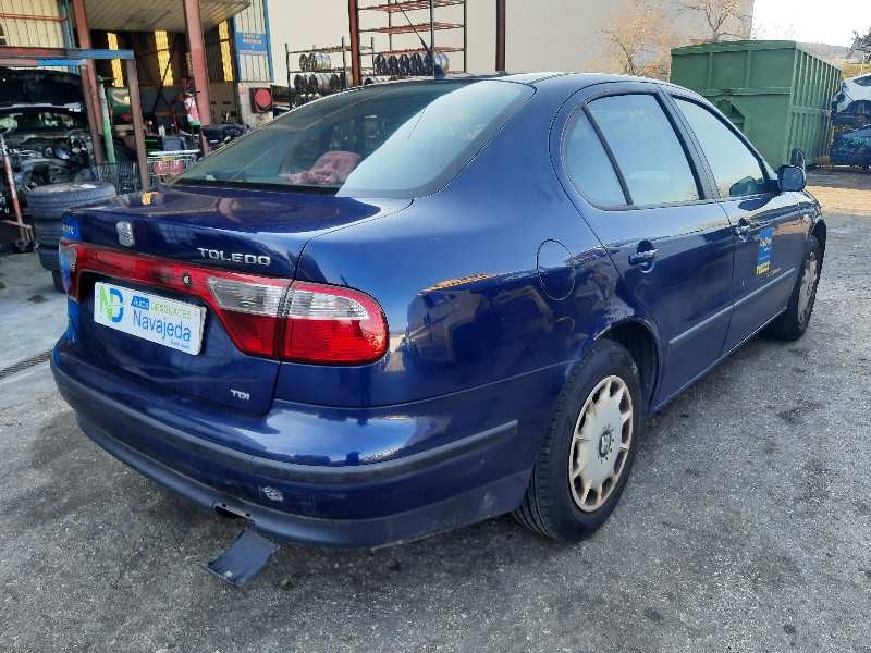 seat toledo (1m2) del año 2000