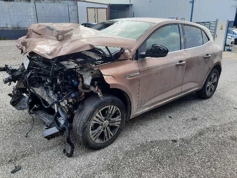 renault megane iv berlina 5p del año 2020