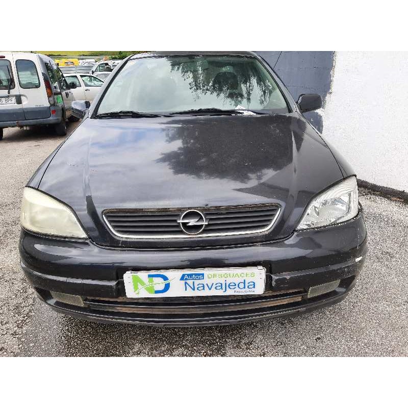 opel astra g berlina del año 2000