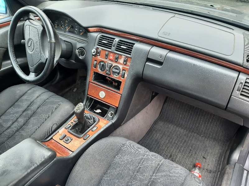 mercedes clase e (w210) berlina diesel del año 2000