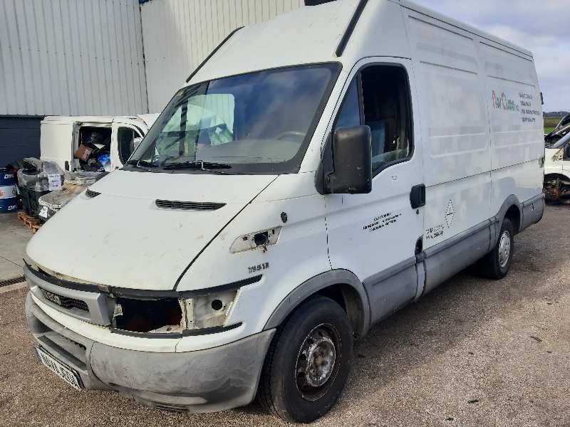 iveco daily caja cerrada (1999 =>) del año 2001