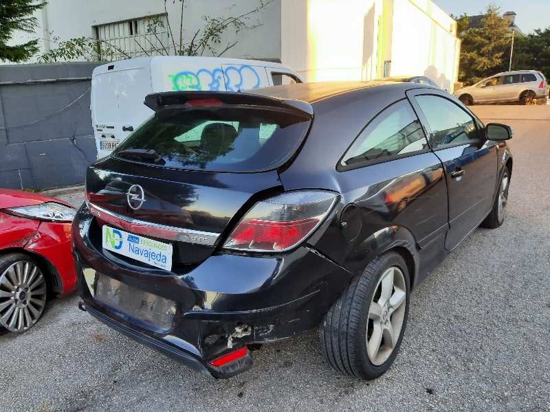 opel astra gtc del año 2006