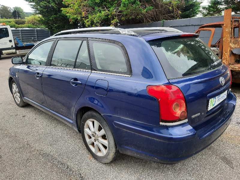 toyota avensis wagon (t25) del año 2004