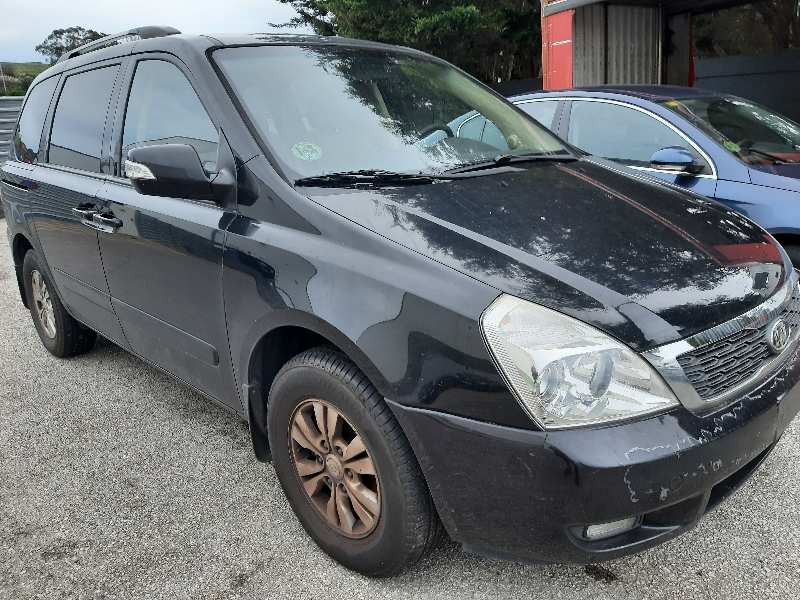 kia carnival del año 2011