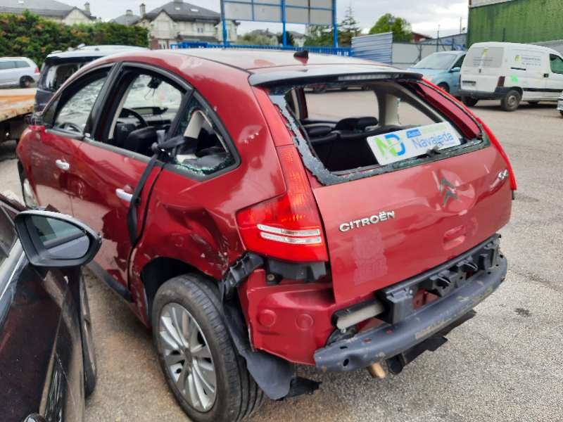 citroen c4 berlina del año 2005