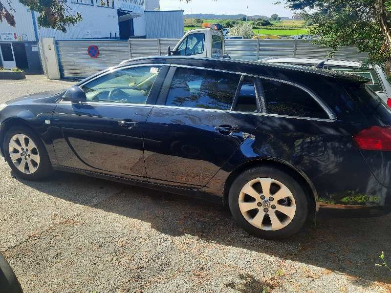 opel insignia sports tourer del año 2009