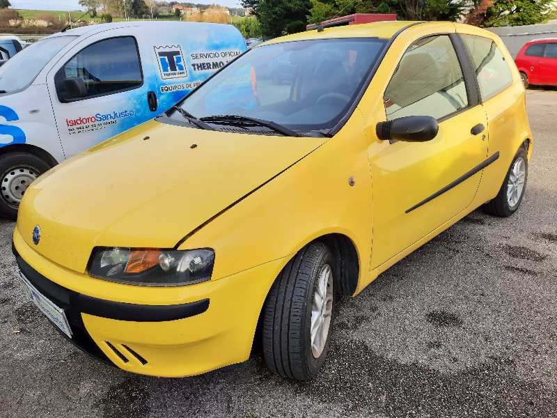 fiat punto berlina (188) del año 2001