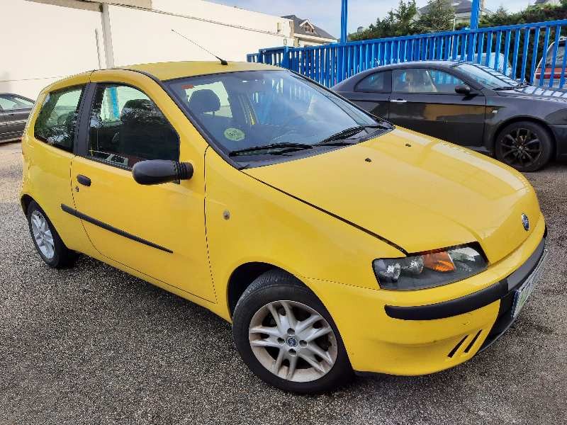 fiat punto berlina (188) del año 2001