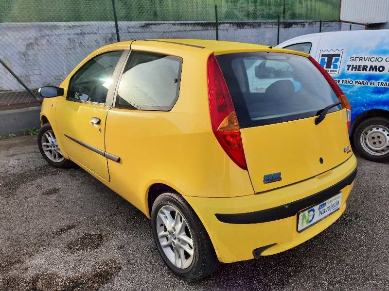 fiat punto berlina (188) del año 2001