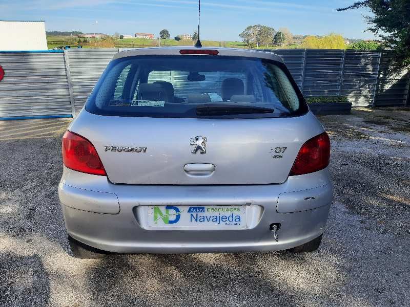 peugeot 307 berlina (s2) del año 2006