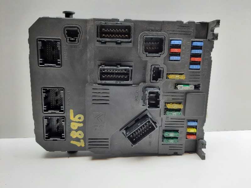 Recambio de caja reles / fusibles para peugeot 407 sr confort referencia OEM IAM S120104500  