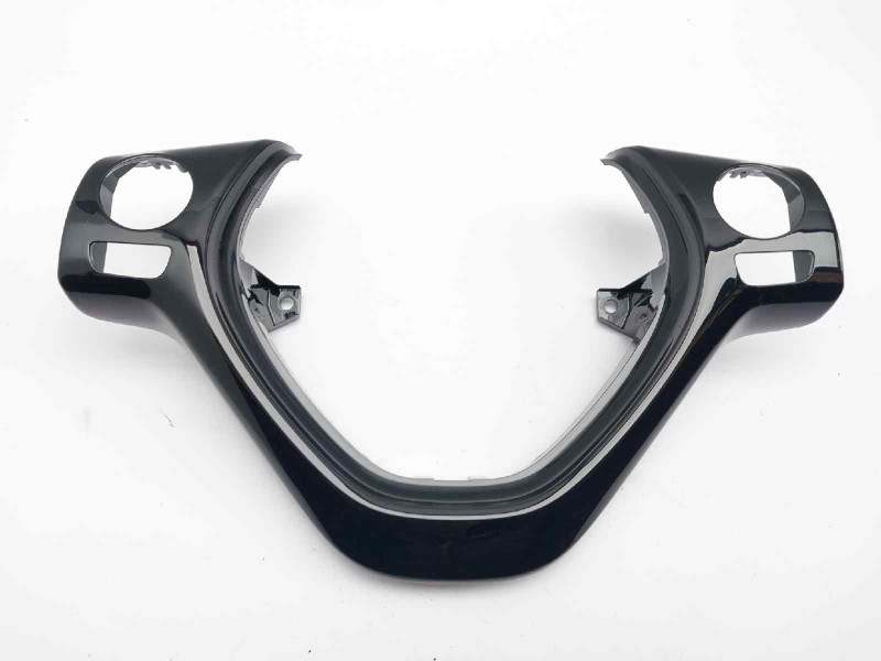 Recambio de volante para peugeot 108 1.0 referencia OEM IAM B0009825XU  