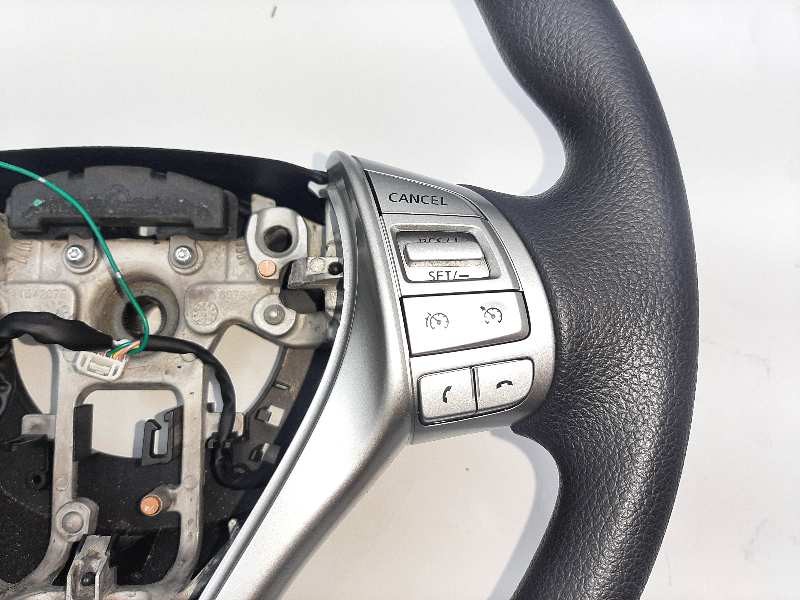 Recambio de volante para nissan pulsar (c13) tekna referencia OEM IAM 484303ZL1A 341781D4D 172504174