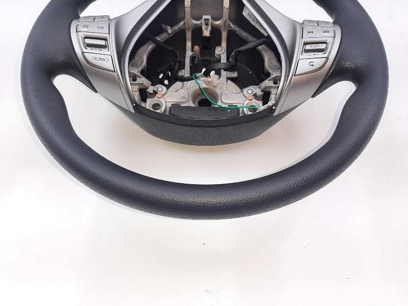 Recambio de volante para nissan pulsar (c13) tekna referencia OEM IAM 484303ZL1A 341781D4D 172504174