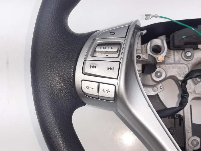 Recambio de volante para nissan pulsar (c13) tekna referencia OEM IAM 484303ZL1A 341781D4D 172504174