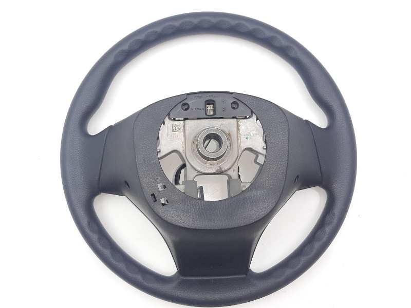 Recambio de volante para nissan pulsar (c13) tekna referencia OEM IAM 484303ZL1A 341781D4D 172504174