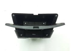 Recambio de guantera para hyundai i30 comfort referencia OEM IAM 847802L200 845502L200WK 933402L000WK