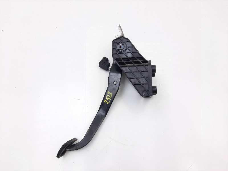 Recambio de pedal freno para hyundai i30 comfort referencia OEM IAM 328001H100  
