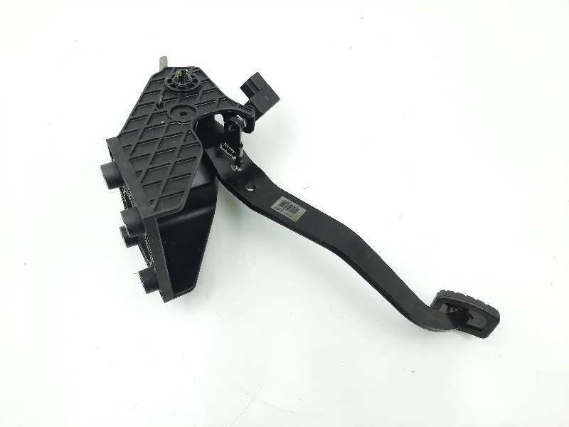 Recambio de pedal freno para hyundai i30 comfort referencia OEM IAM 328001H100  