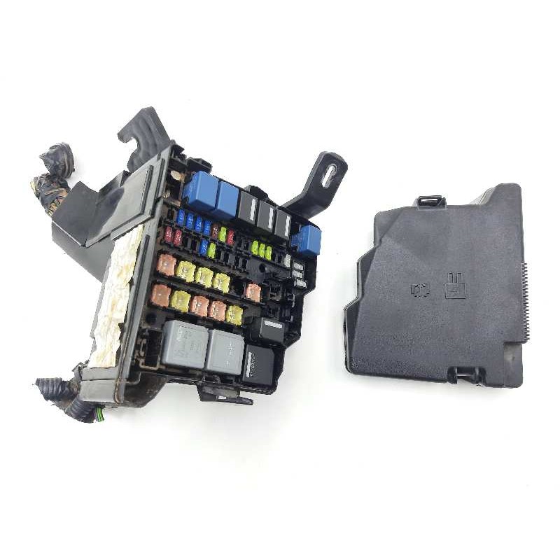 Recambio de caja reles / fusibles para ford fiesta (ccn) ambiente referencia OEM IAM 8V5114B144 AE8T14A003 