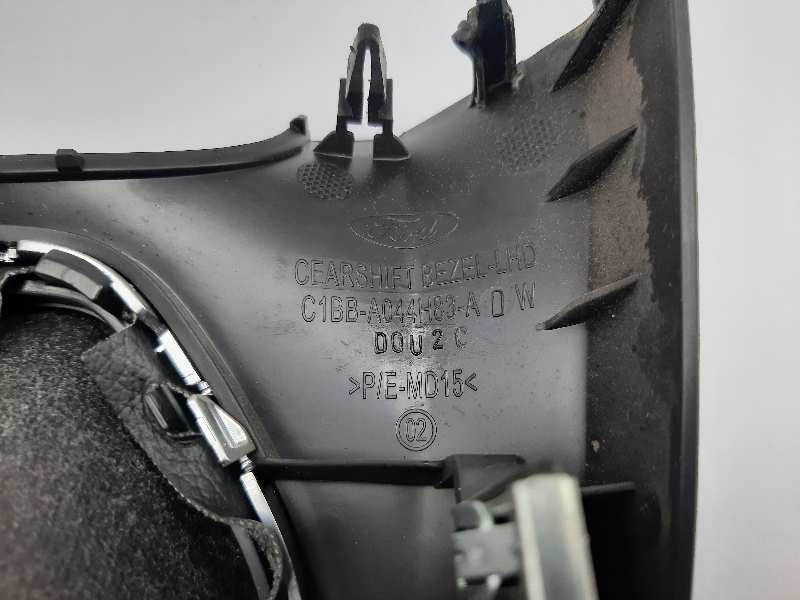 Recambio de guarnecidos palanca cambio para ford fiesta (ccn) ambiente referencia OEM IAM C1BBA044H83A  