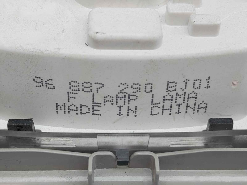 Recambio de luz interior para citroen c5 aircross feel referencia OEM IAM 96887290BJ01  