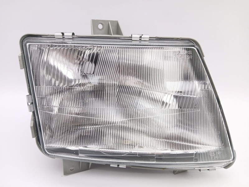 Recambio de faro derecho para mercedes-benz vito autobús (w638) 108 d 2.3 (638.164) referencia OEM IAM 11508502  