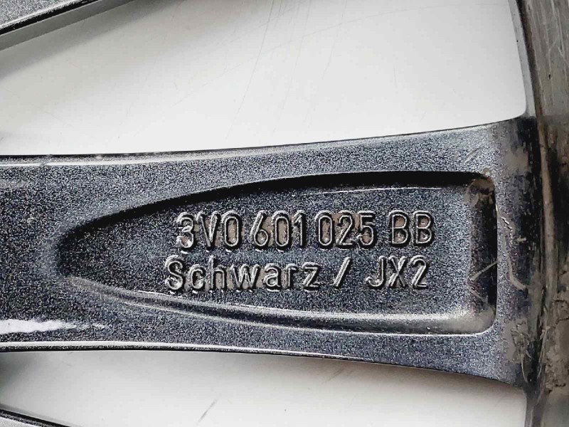 Recambio de llanta para skoda superb (3v3) style referencia OEM IAM 3V0601025BB  