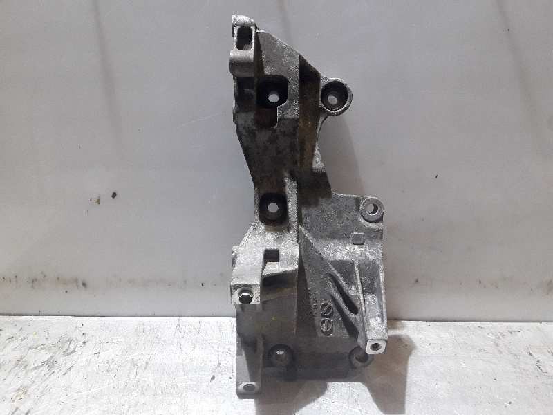 Recambio de soporte alternador para skoda fabia (5j2 ) urban referencia OEM IAM 045903143E  