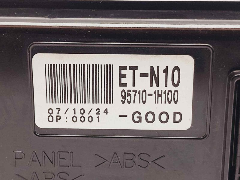 Recambio de pantalla multifuncion para kia cee´d active referencia OEM IAM 957101H100  