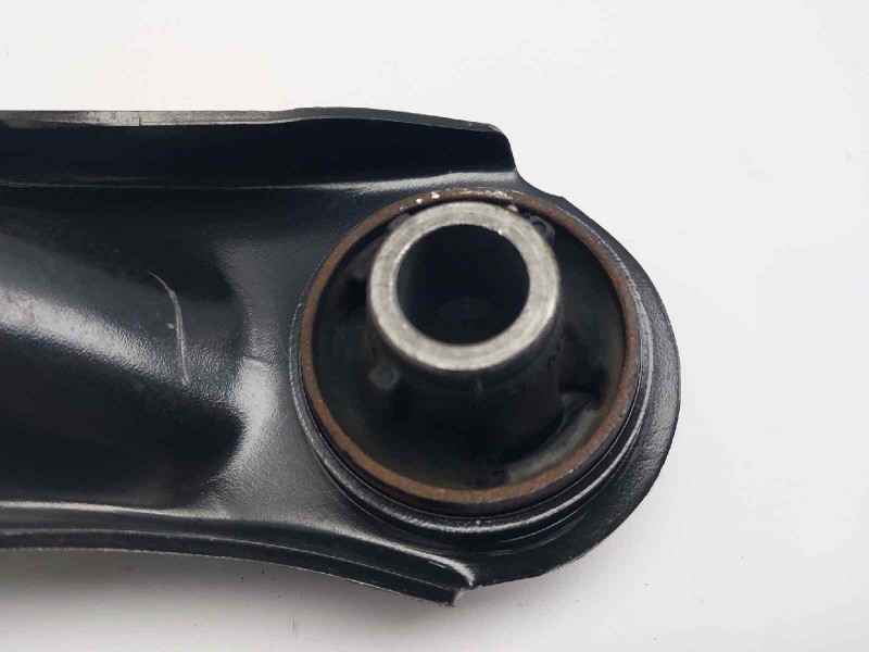 Recambio de brazo suspension inferior delantero izquierdo para peugeot 108 1.0 referencia OEM IAM B000770280  