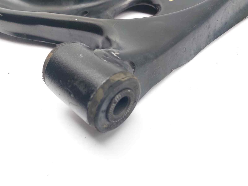 Recambio de brazo suspension inferior delantero izquierdo para peugeot 108 1.0 referencia OEM IAM B000770280  