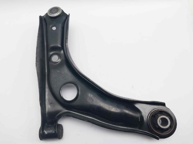 Recambio de brazo suspension inferior delantero izquierdo para peugeot 108 1.0 referencia OEM IAM B000770280  