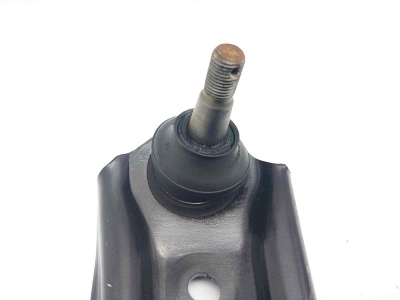 Recambio de brazo suspension inferior delantero derecho para peugeot 108 1.0 referencia OEM IAM B000770180  